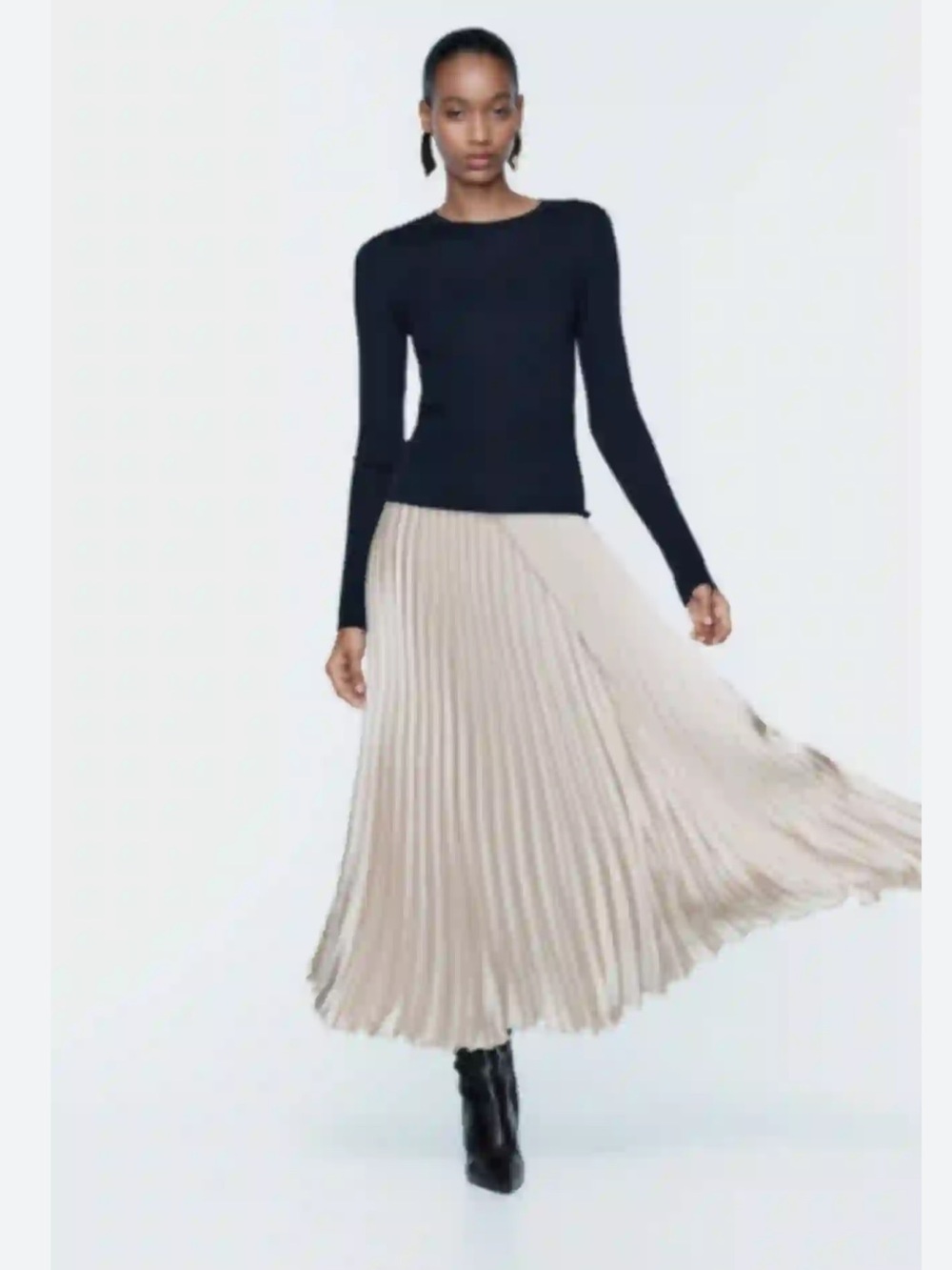 Zara Women's Pleated Satin Pleated Cream Maxi Skirt• Medium